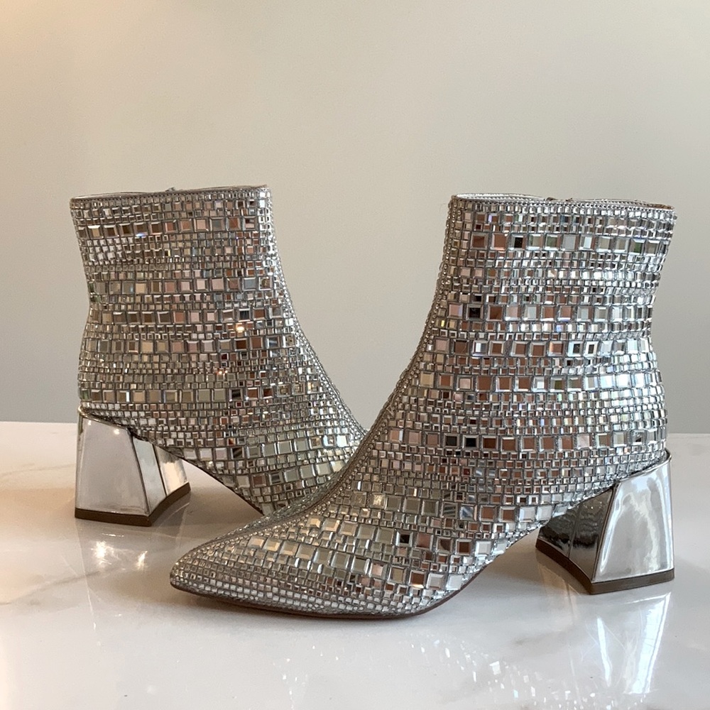 New Steve Madden 6.5 clear stone boots FREE SHIP